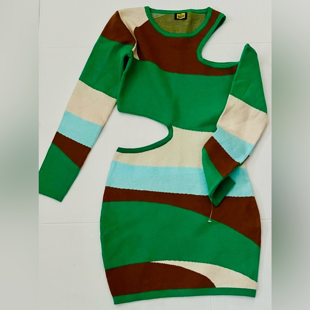 Love Highlights Colorblock Cutout knit Dress